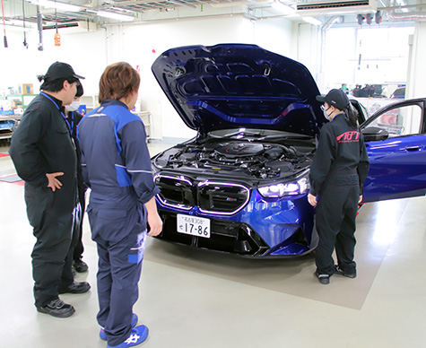 「ＢＭＷ・ＭＩＮＩ技術講習会」を実施しました